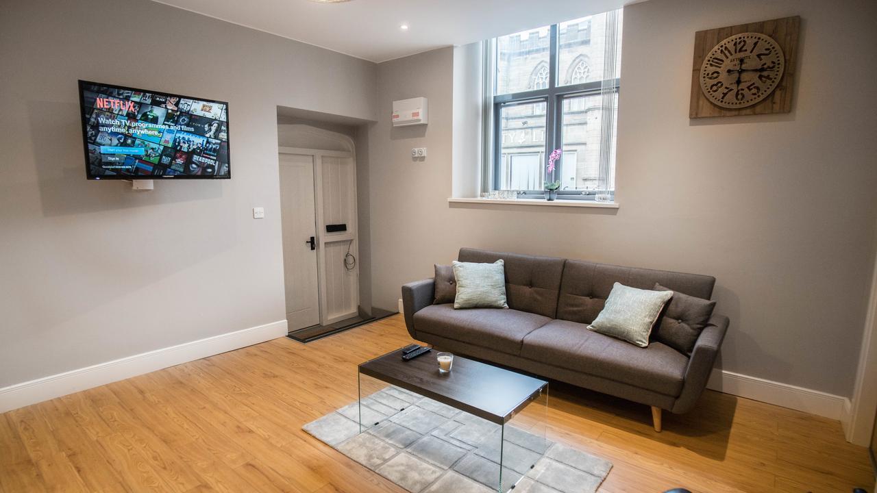 Stunning Apartments In Converted Chapel Sheffield Bagian luar foto