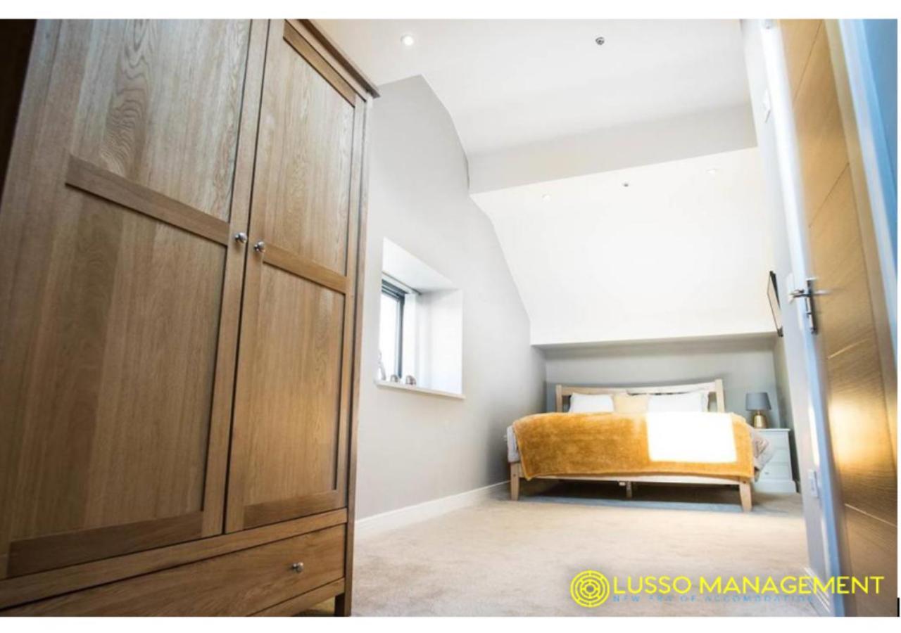 Stunning Apartments In Converted Chapel Sheffield Bagian luar foto